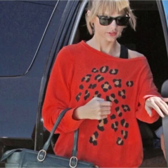 Wildfox White Label Oversized Sweater Red‎ Sequin Angora Taylor Swift Soft - Picture 1 of 14
